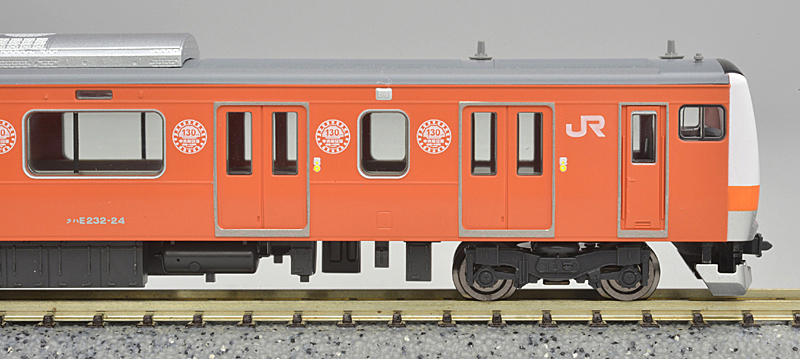 JR東日本 E233系0番代 中央線開業130周年記念ラッピング – 新製品紹介
